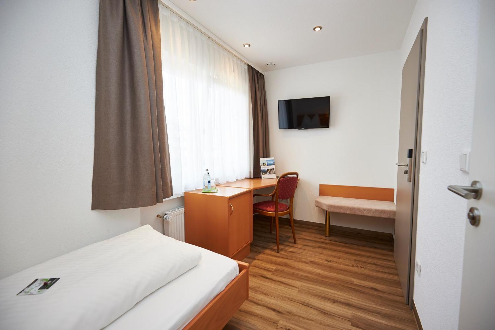 Flair Hotel Gruener Baum Донауешинген Екстер'єр фото