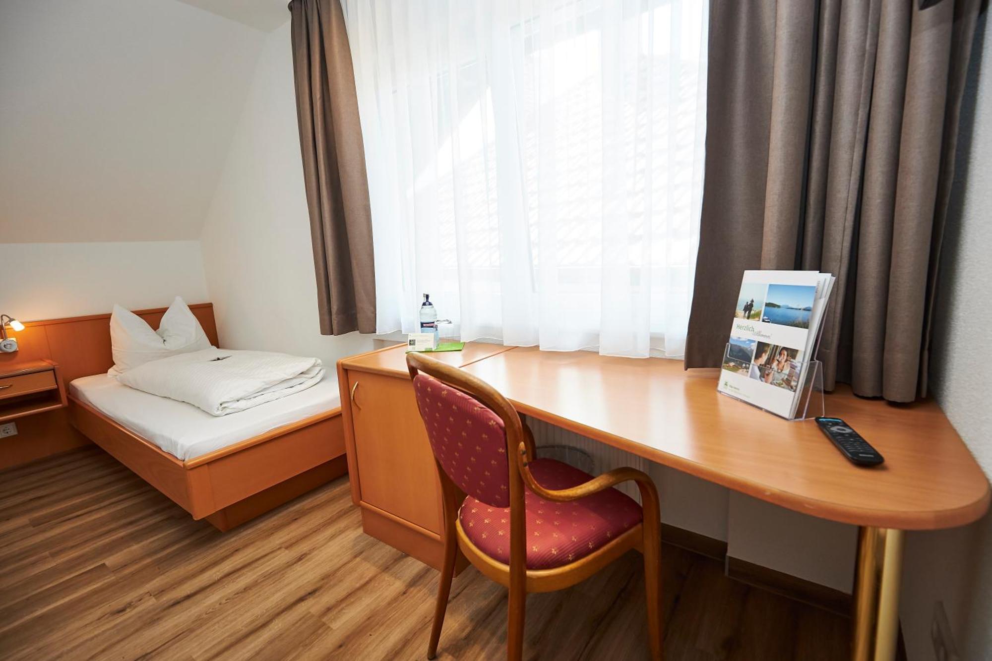 Flair Hotel Gruener Baum Донауешинген Екстер'єр фото