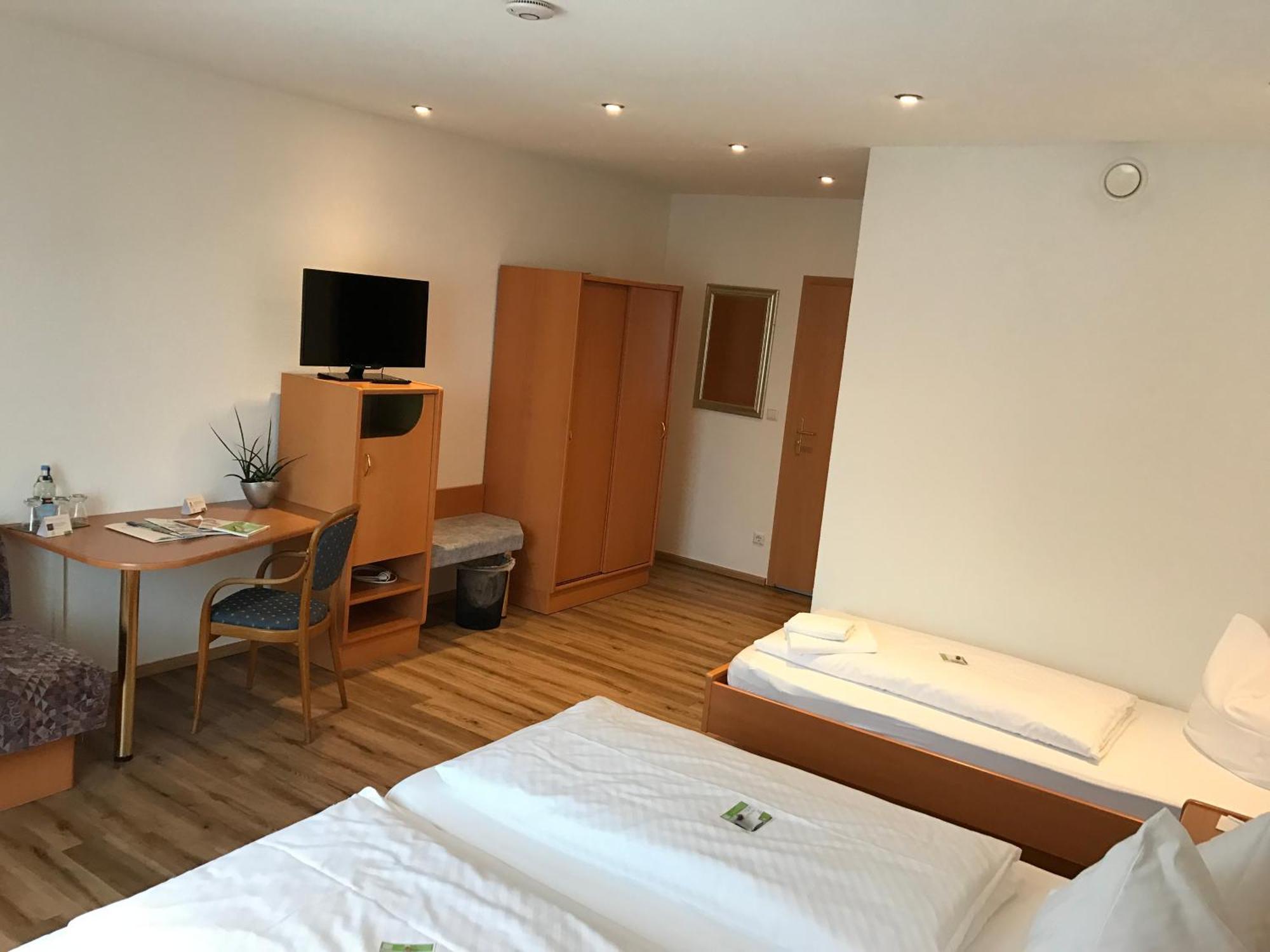 Flair Hotel Gruener Baum Донауешинген Екстер'єр фото