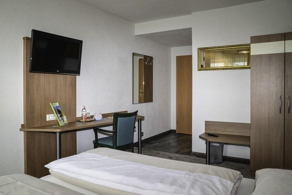 Flair Hotel Gruener Baum Донауешинген Екстер'єр фото