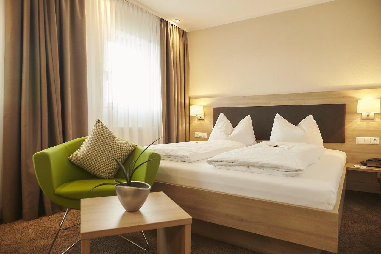 Flair Hotel Gruener Baum Донауешинген Екстер'єр фото