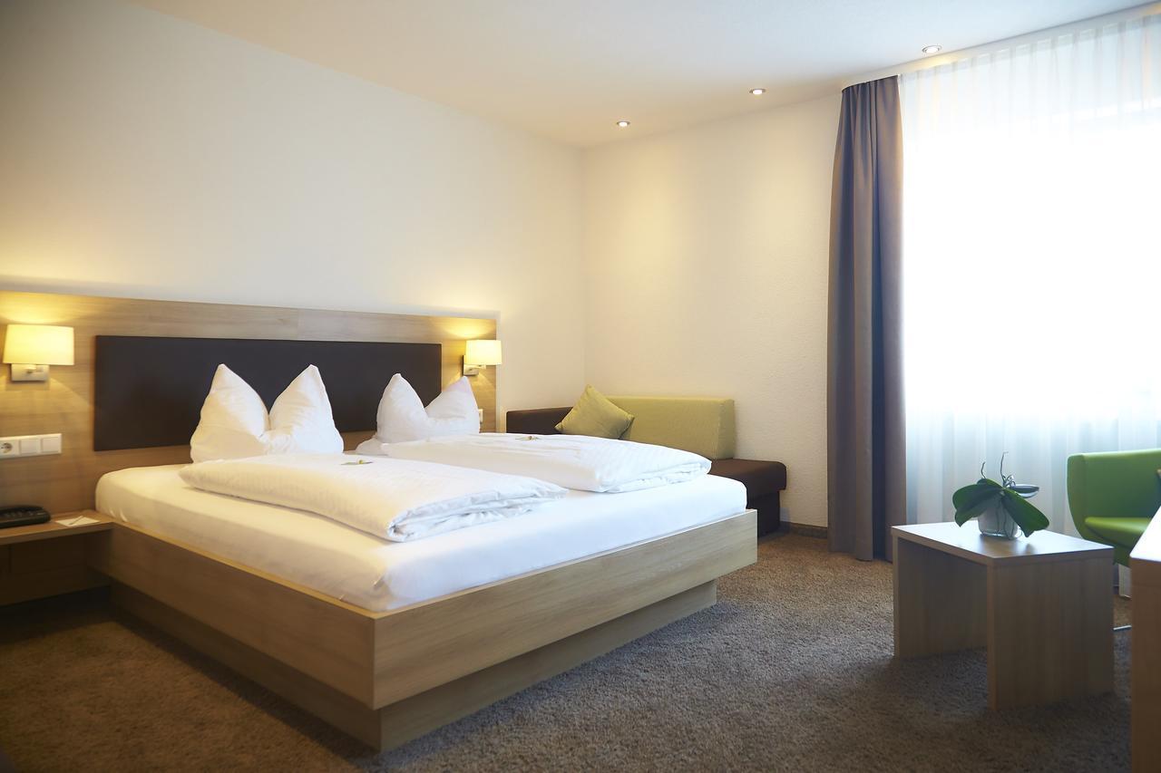 Flair Hotel Gruener Baum Донауешинген Екстер'єр фото