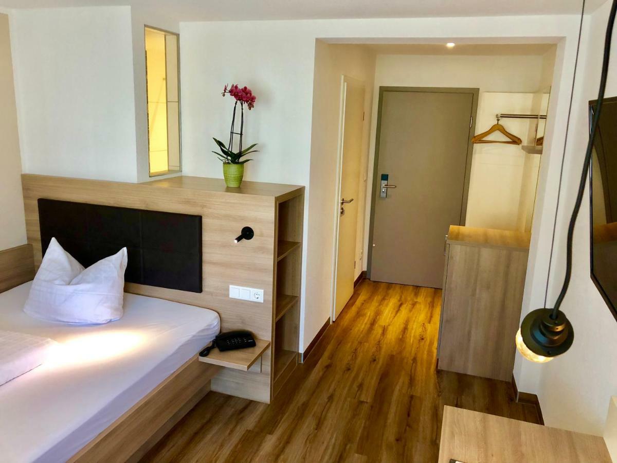 Flair Hotel Gruener Baum Донауешинген Екстер'єр фото