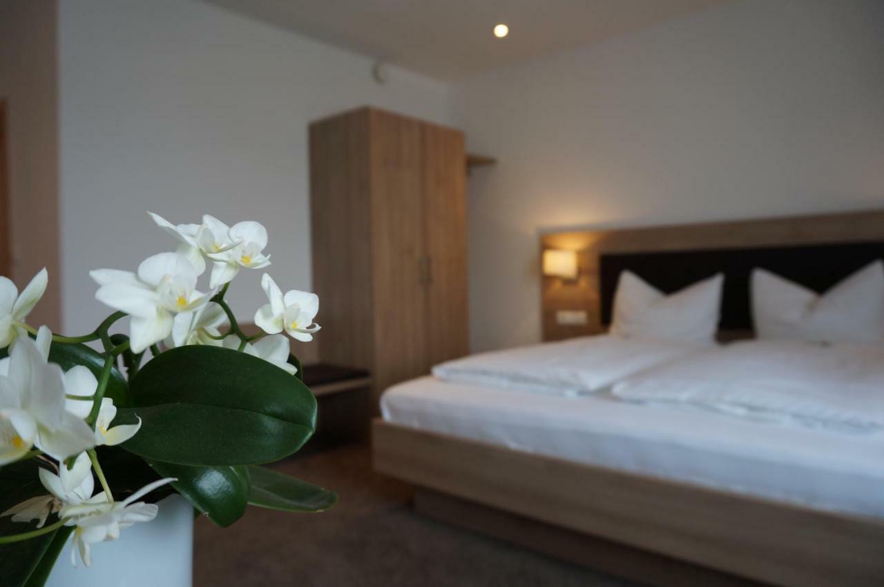 Flair Hotel Gruener Baum Донауешинген Екстер'єр фото